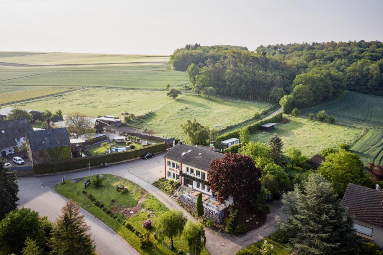 Landhaus Vor Burg Eltz Wierschem Exterior foto